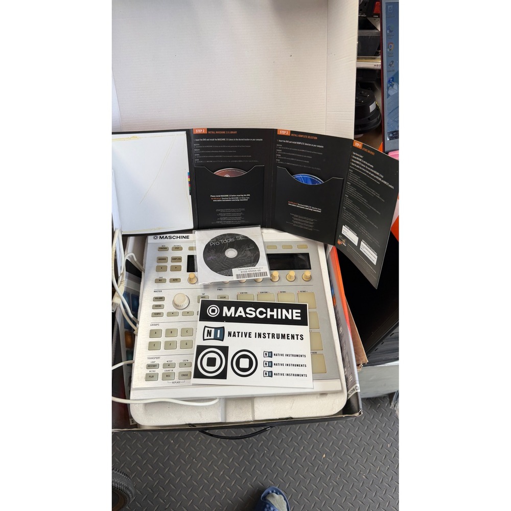 Native Instruments Maschine MK2 Groove Production Studio Silver Controller Boxed